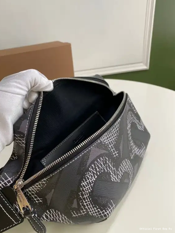 Official FirstBag Ru Bag Bum BURBERRY 0604